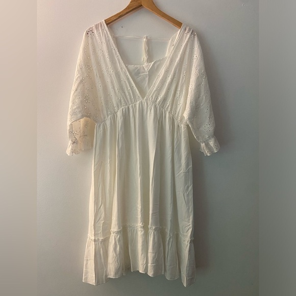 Shein layer white, spaghetti strap, wedding, embroidered, dress. - Picture 2 of 8